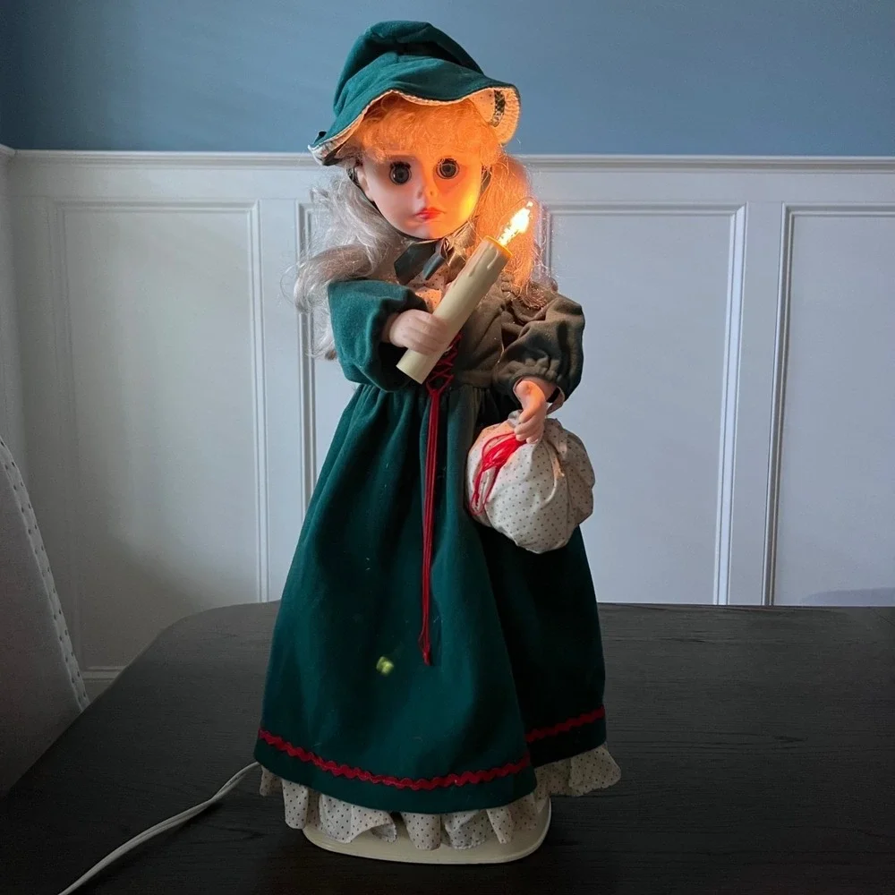 Vintage Christmas Caroler‎ Girl Animated Motionette Lighted Candle 24